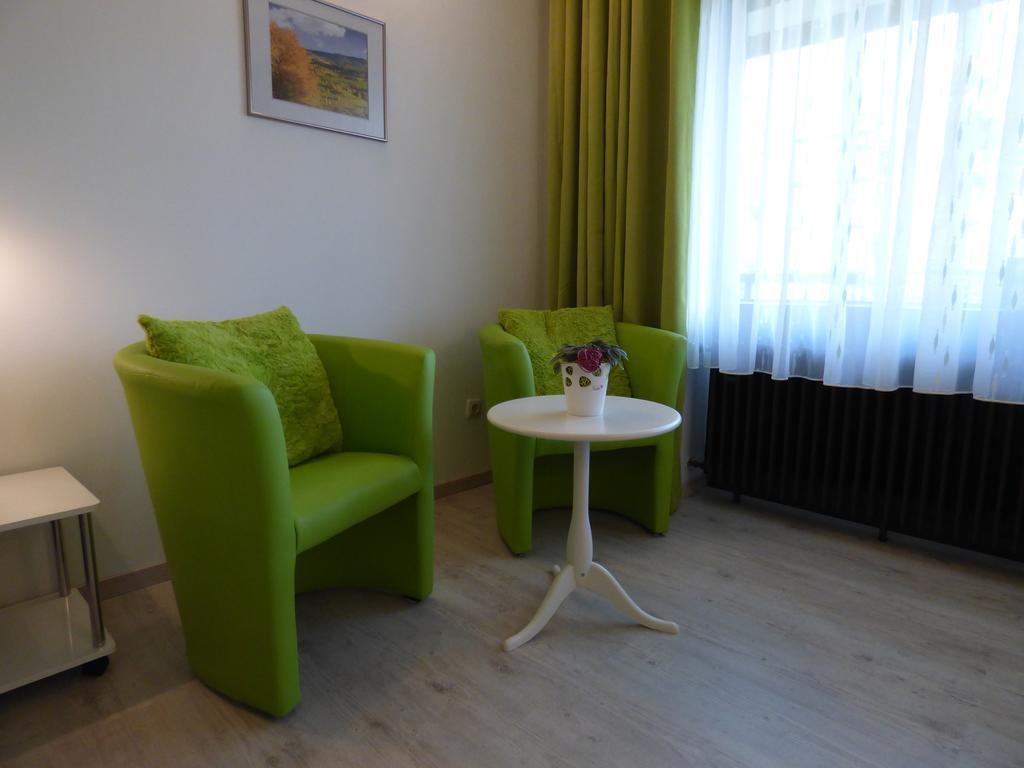 Pension Gasthof Zum Lamm Bischofsheim an der Rhoen Exterior photo