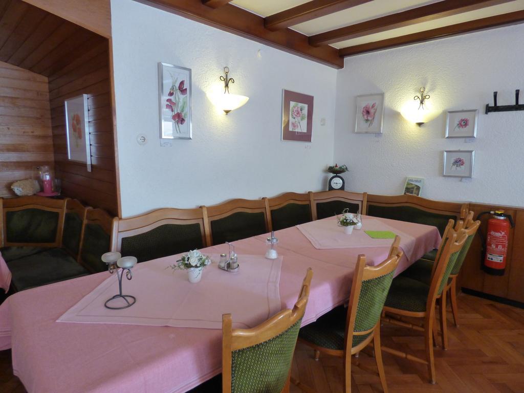 Pension Gasthof Zum Lamm Bischofsheim an der Rhoen Exterior photo